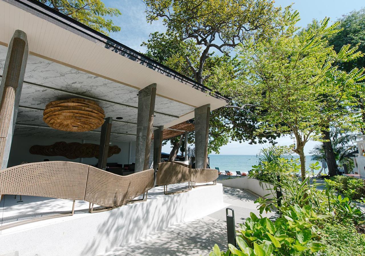 รีสอร์ท อ่าวช่อ แกรนด์วิว ไฮด์อะเวย์ Koh Samet